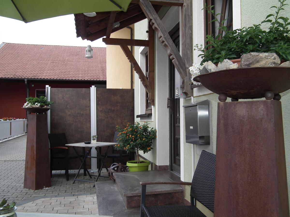 Gaestehof - Weinbau Saeger Nordheim am Main Zewnętrze zdjęcie